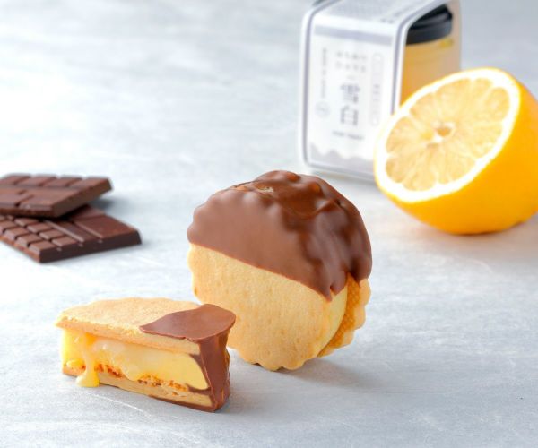 白雪①パタリンさん専用 チョコがけ雪白バターサンド 4個入の通販 | はちみつ専門店 秋田屋